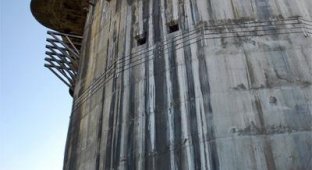 Зенитные башни Люфтваффе — несокрушимые «памятники» Гитлеру (16 фото)