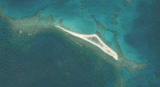 Километровый гавайский остров исчез после урагана (2 фото)