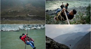 Жители китайской деревни используют зиплайн для переправы через реку (17 фото)