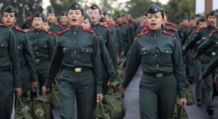  Женская военная школа в Колумбии (13 фото)