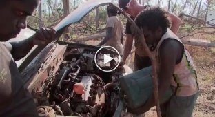 Австралийские аборигены вернули к жизни автомобиль со свалки 