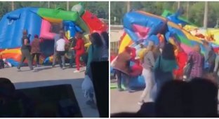 В Барнауле дети вылетели из лопнувшего батута на трамвайные рельсы (3 фото + 3 видео)