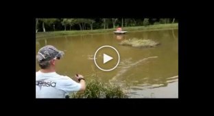 Необычный способ рыболовли
