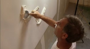 Талантливый самоучка создает невероятно красивые барельефы на стенах квартир и домов (8 фото)