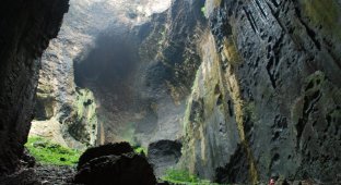 Самая отвратительная пещера мира (8 фото)