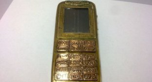 Новая жизнь старого мобильного телефона (10 фото)