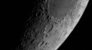 Видно ли в телескоп американский флаг на Луне, Марс и кольца Сатурна? (10 фото)