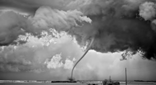 Смерчи и ураганы (14 фотографий)