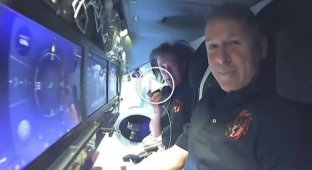 Астронавты миссии Crew-2, летящие на МКС, рассказывают о своем корабле Crew Dragon Endeavour