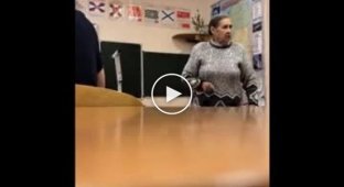 Учительница пригрозила ученикам расстрелом за надпись Путин - вор
