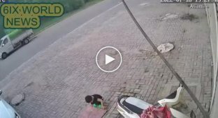 Героическая бабушка из Китая нырнула в канализацию, чтобы спасти внука