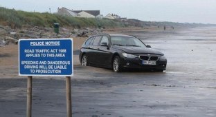 Что будет если оставить автомобиль на берегу моря (7 фото)