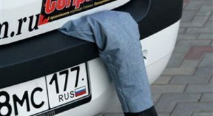 В России запустили такси с трупами в багажнике:) (4 фото)