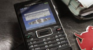 Sony Ericsson представила новые экологичные телефоны