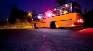 Необычный автобус для вечеринок Party Bus (8 фото)