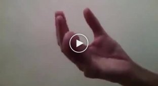 Палец на руке в стиле Папая (жесть)