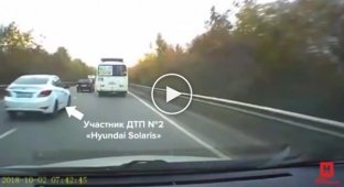 В Новокузнецке произошла крупная авария с участием автобуса