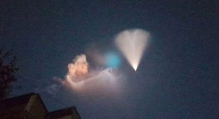 Жители юга России приняли баллистическую ракету за НЛО (6 фото + видео)