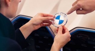 Логотип BMW получил самое радикальное изменение более чем за 100 лет (15 фото)