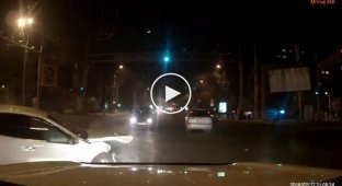Стандартная авария на перекрестке. Алматы