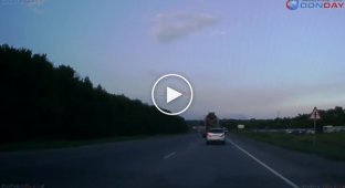 В Новочеркасске под колесами грузовика погиб мотоциклист