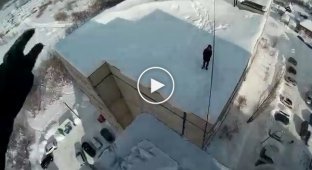В Уфе подросток совершил опасный прыжок с крыши 11-этажки
