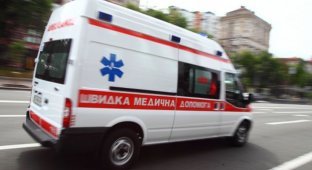 В Дарницком районе Киева посреди улицы зарезали мужчину