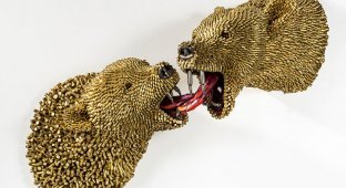 Животные в доме без единого убийства: художник создаёт животных из тысяч пуль (15 фото)