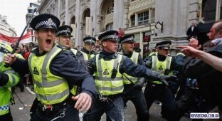 Беспорядки в Лондоне во время саммита G20 (29 фото)