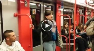 В миланском метро музыканты устроили замечательный флешмоб