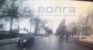 В Нижнем Новгороде на пешеходном переходе водитель внедорожника сбил школьника