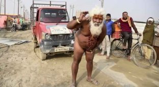 Монах тянул на пенисе грузовик, чтобы доказать свою веру (5 фото)