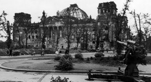 Вспоминая историю: Берлин в конце войны (32 фото)