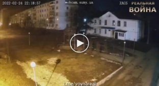 В Суммах при обстреле позиций ВСУ российские войска обстреляли жилой многоэтажный дом