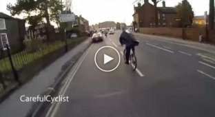 Почему велосипедистам не стоит раздеваться на ходу