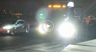 Tesla продемонстрировала разгон электрического грузовика Semi