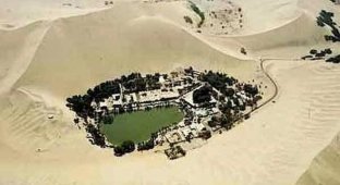Невероятный курорт посреди пустыни (17 фото)