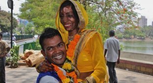 Жертва кислотной атаки из Индии нашла мужа по случайному звонку (4 фото + 1 видео)