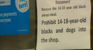 «Они всегда воруют»: австралийский предприниматель запретил темнокожим посещать свой магазин (2 фото)