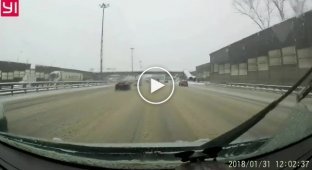 Снежно в Москве. Авария на Ярославском шоссе
