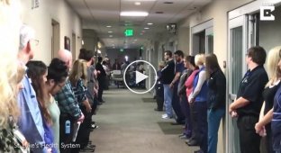 В госпитале Айдахо люди выстроились в живой коридор, чтобы проводить пациента, пожелавшего стать донором органов после смерти