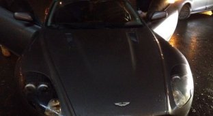 В Питере 15-летний водитель спорткара Aston Martin устроил ДТП (5 фото)