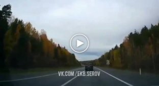Сон пожилого водителя на трассе в Свердловской области