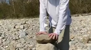 Акробатические трюки на камне
