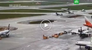 Новое видео аварийной посадки SSJ-100 Аэрофлота в Шереметьево