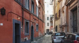 Самый маленький дом Италии, переделанный из переулка в квартиру (10 фото)