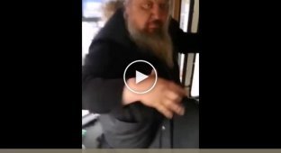 Священник напал на водителя трамвая в Нижнем Тагиле