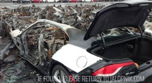 В порту США сгорели 16 роскошных гибридов Fisker Karma (4 фото)