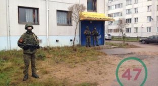 Военные не дали коммунальщикам отключить от отопления офицерское общежитие (4 фото)
