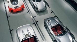 Музей автоконцерна Porsche в Штутгарте (13 фотографий)